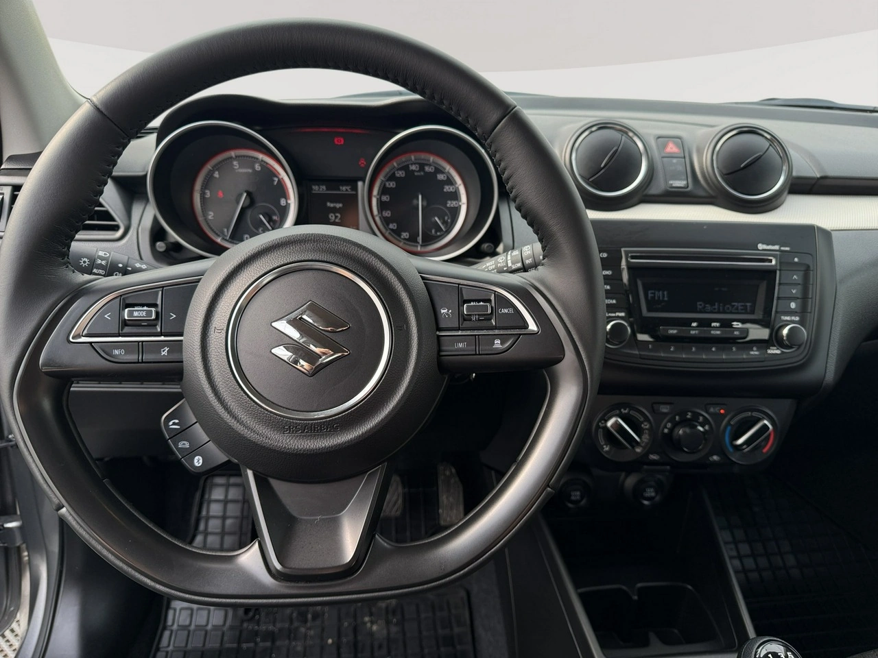 Suzuki Swift - Zdjęcie 14