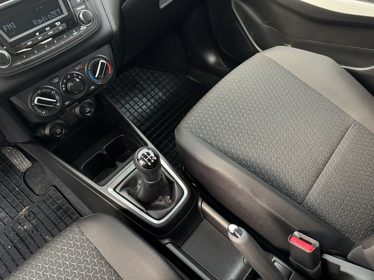Suzuki Swift - Zdjęcie 16