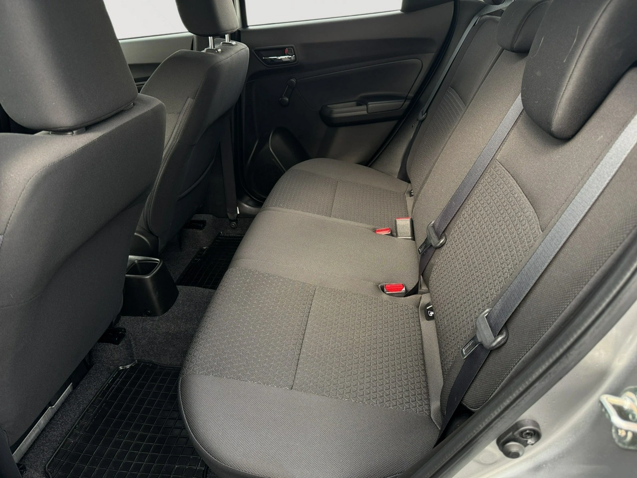 Suzuki Swift - Zdjęcie 18