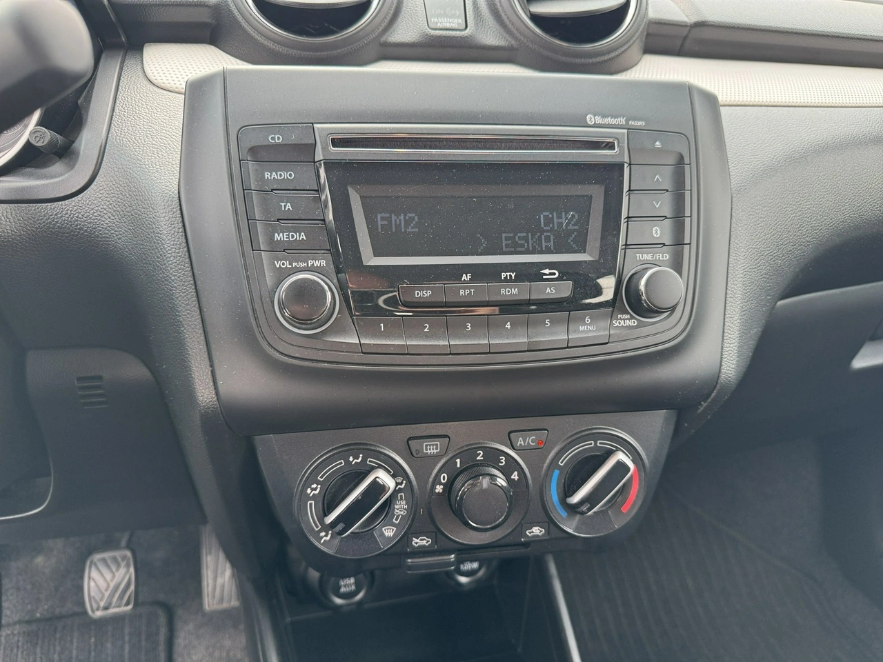 Suzuki Swift - Zdjęcie 15