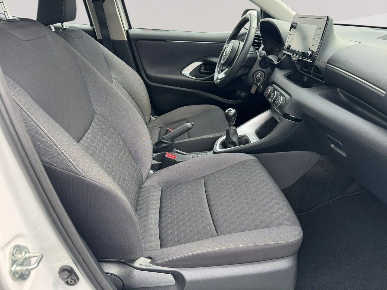 Toyota Yaris - Zdjęcie 22