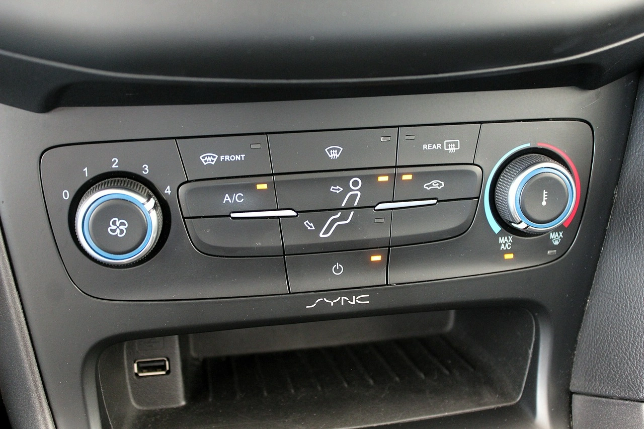 Ford Focus - Zdjęcie 15