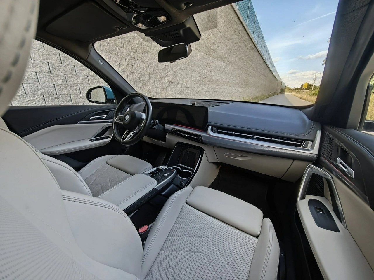 BMW iX1 - Zdjęcie 10