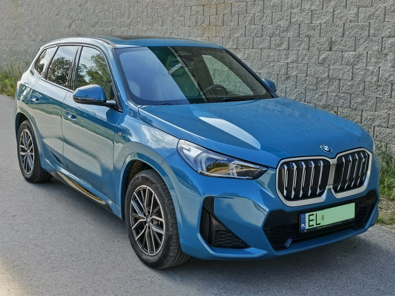 BMW iX1 - Główne zdjęcie