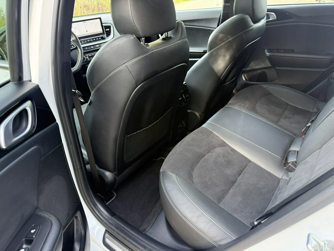 Kia Pro Cee'd - Zdjęcie 21