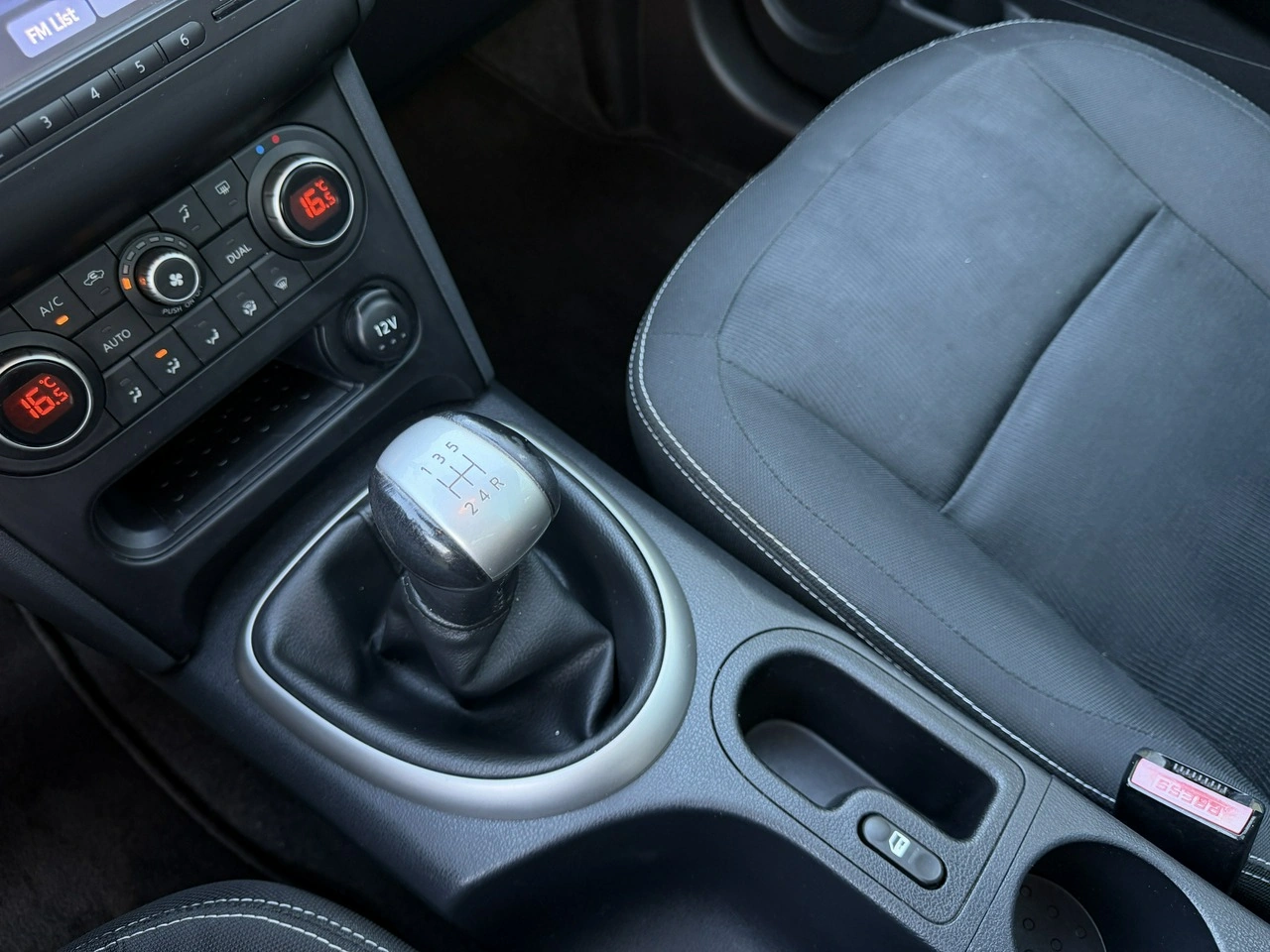 Nissan Qashqai - Zdjęcie 10