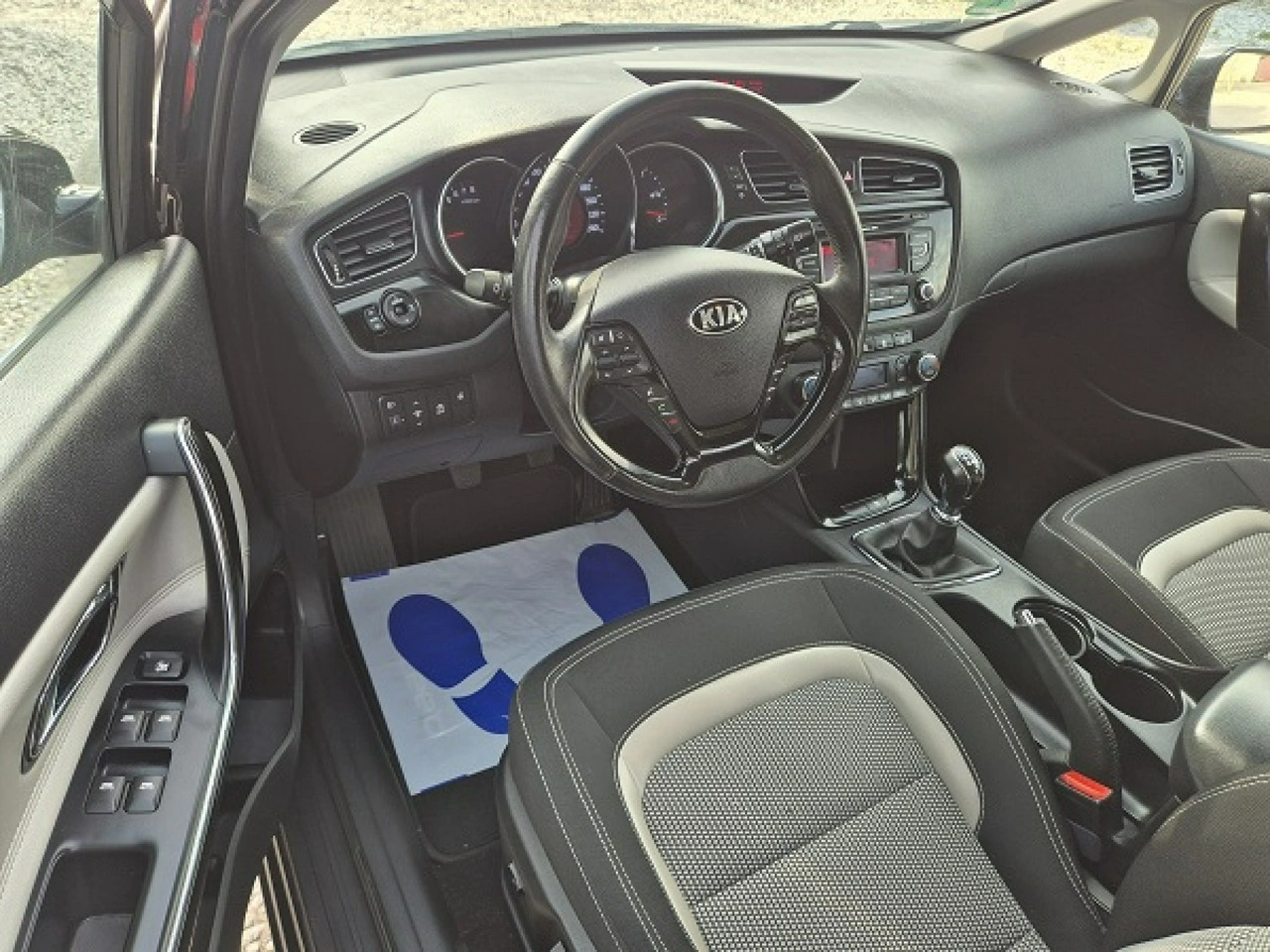 Kia Ceed - Zdjęcie 15