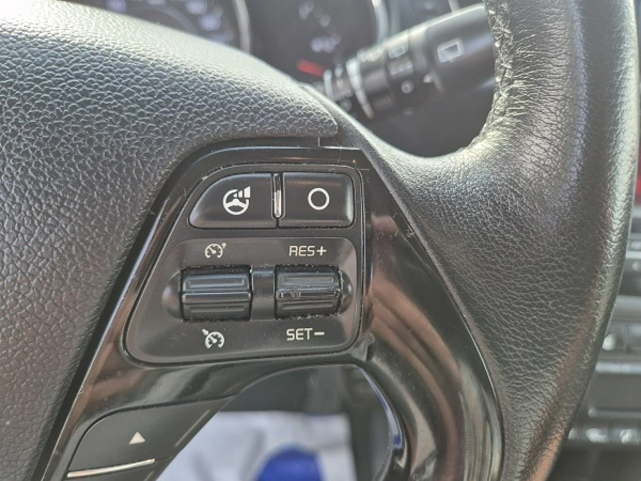 Kia Ceed - Zdjęcie 27