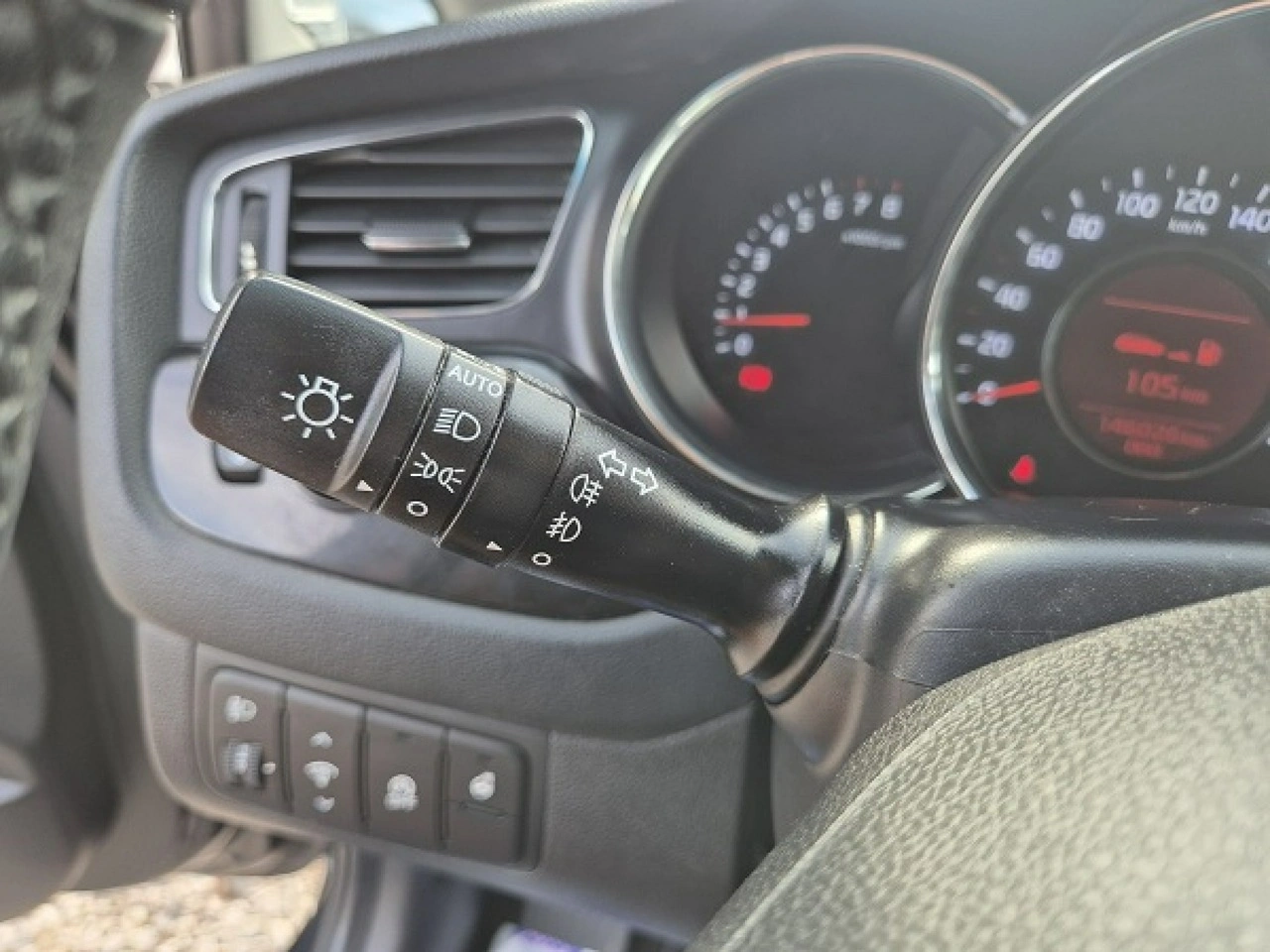 Kia Ceed - Zdjęcie 29
