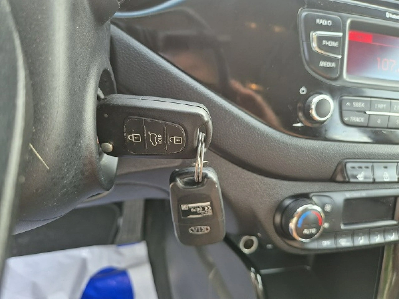 Kia Ceed - Zdjęcie 31