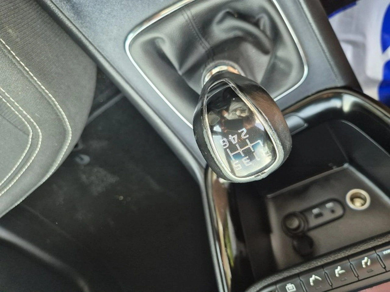 Kia Ceed - Zdjęcie 38
