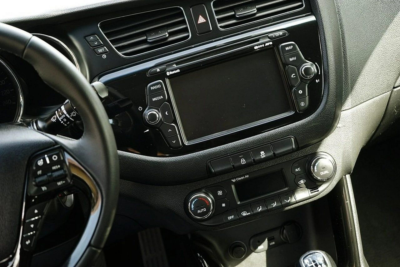Kia Ceed - Zdjęcie 25
