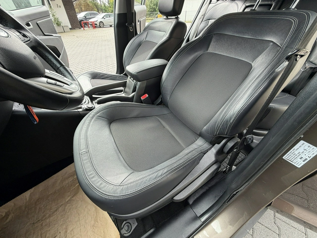 Kia Sportage - Zdjęcie 11