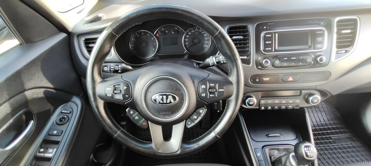 Kia Carens - Zdjęcie 10