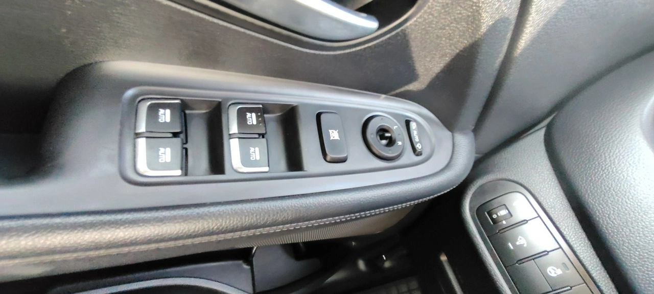 Kia Carens - Zdjęcie 15
