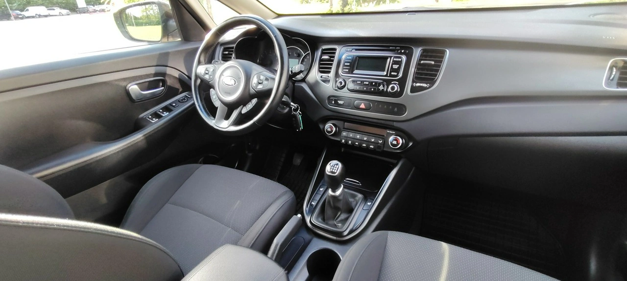 Kia Carens - Zdjęcie 8