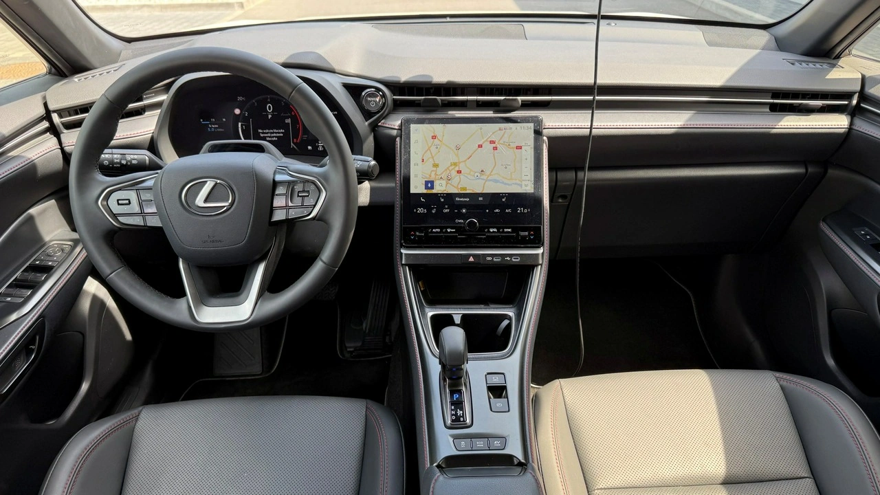 Lexus LBX - Zdjęcie 14