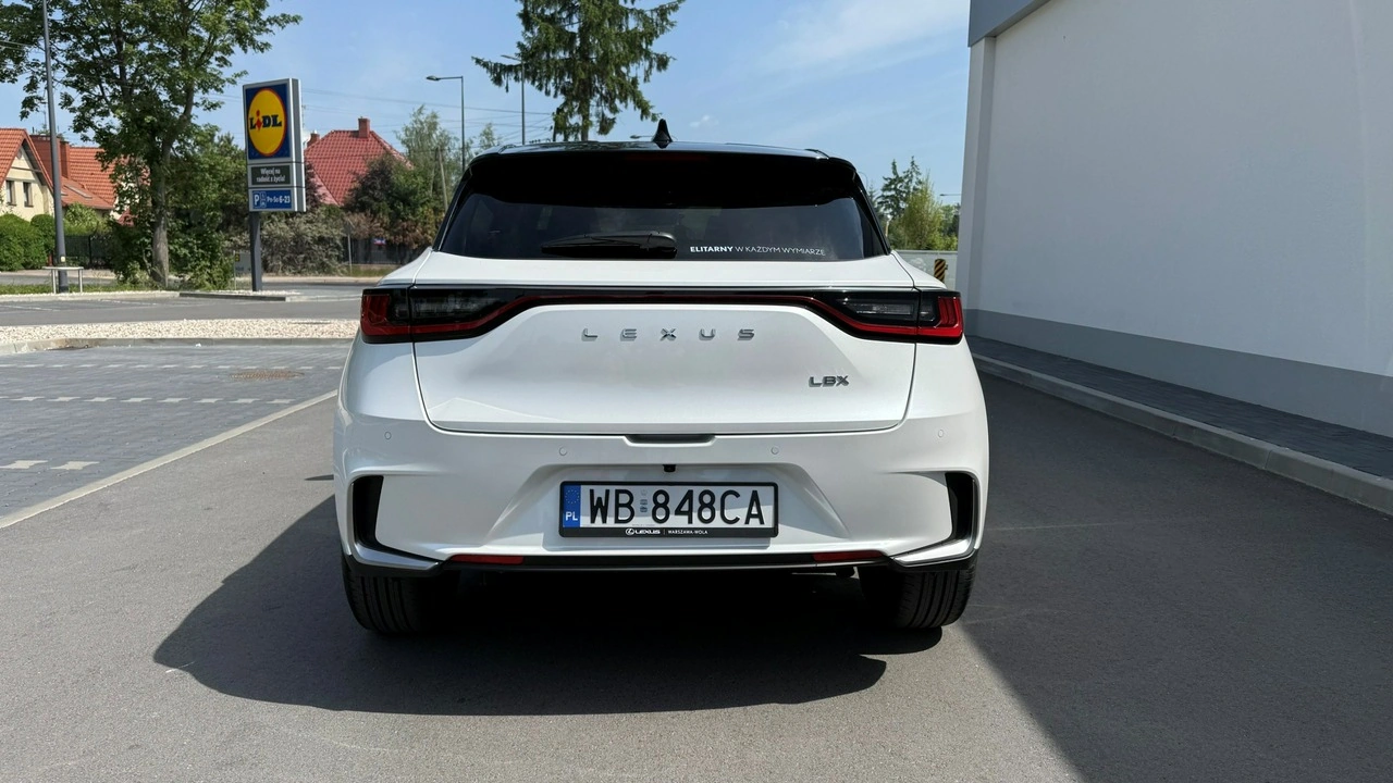 Lexus LBX - Zdjęcie 3
