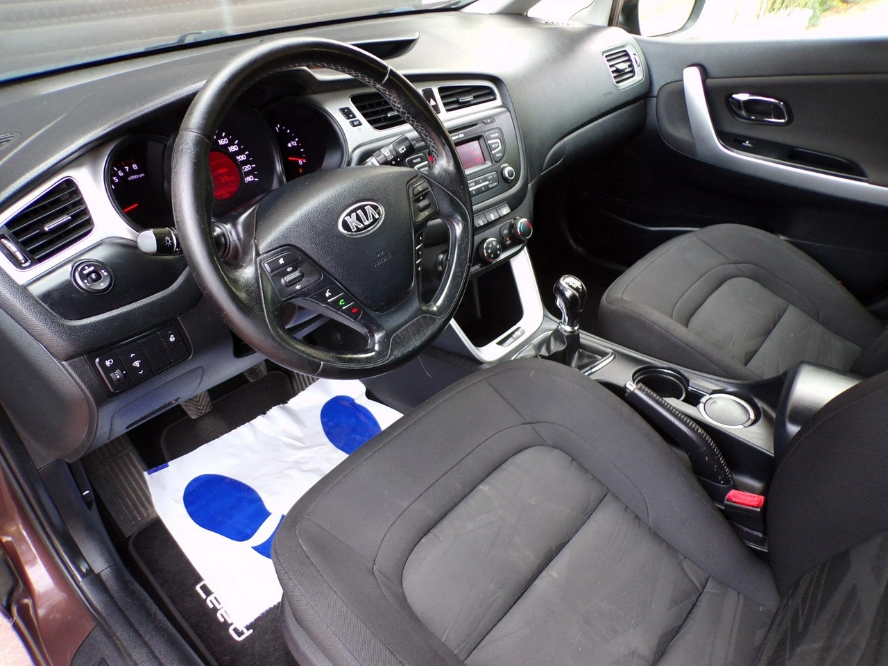Kia Ceed - Zdjęcie 16