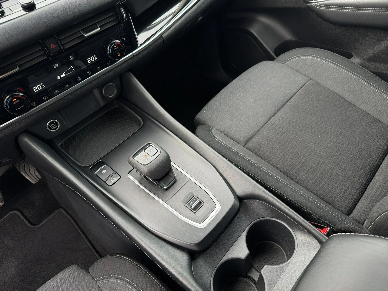 Nissan Qashqai - Zdjęcie 19