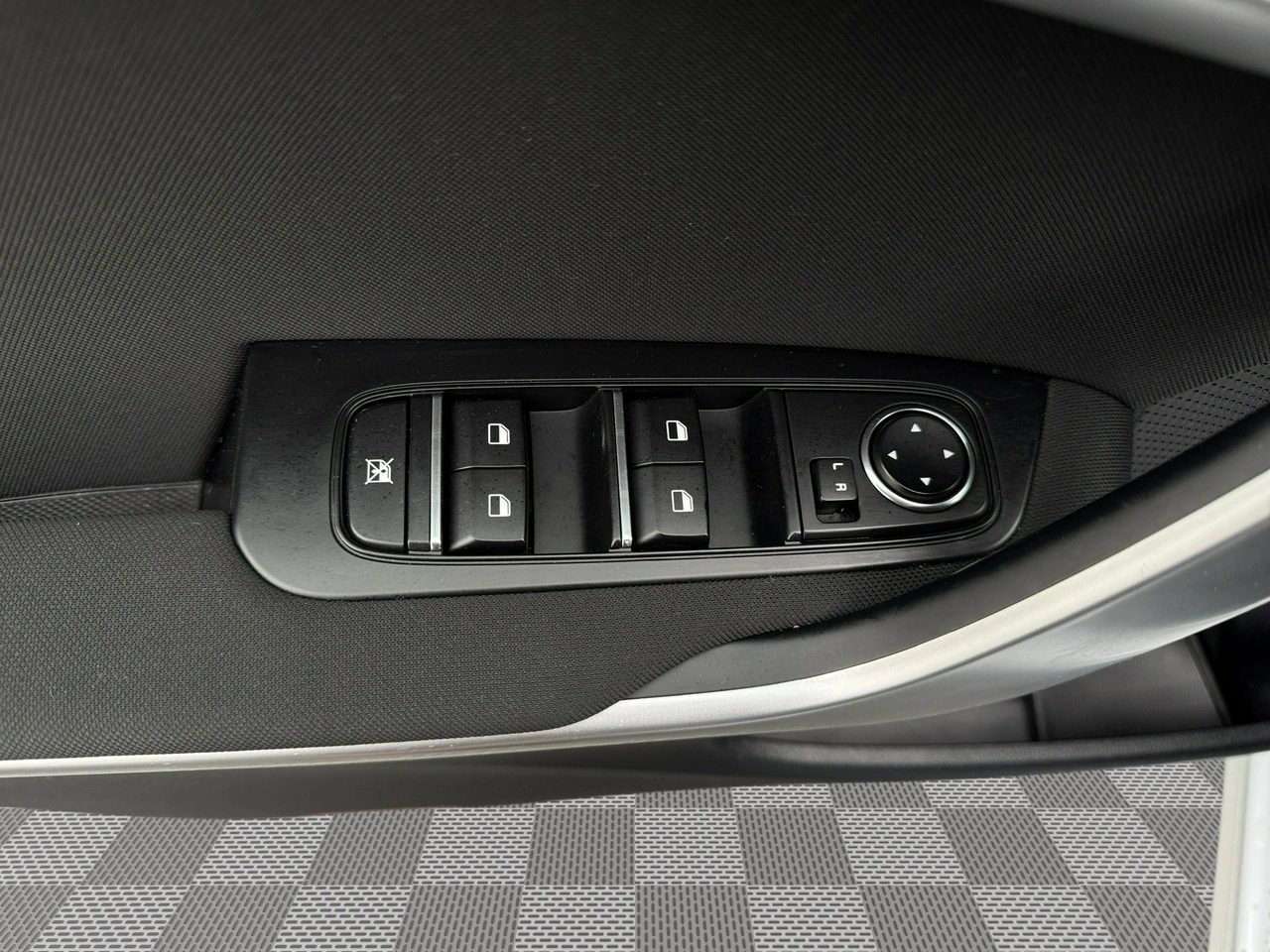 Kia Ceed - Zdjęcie 10
