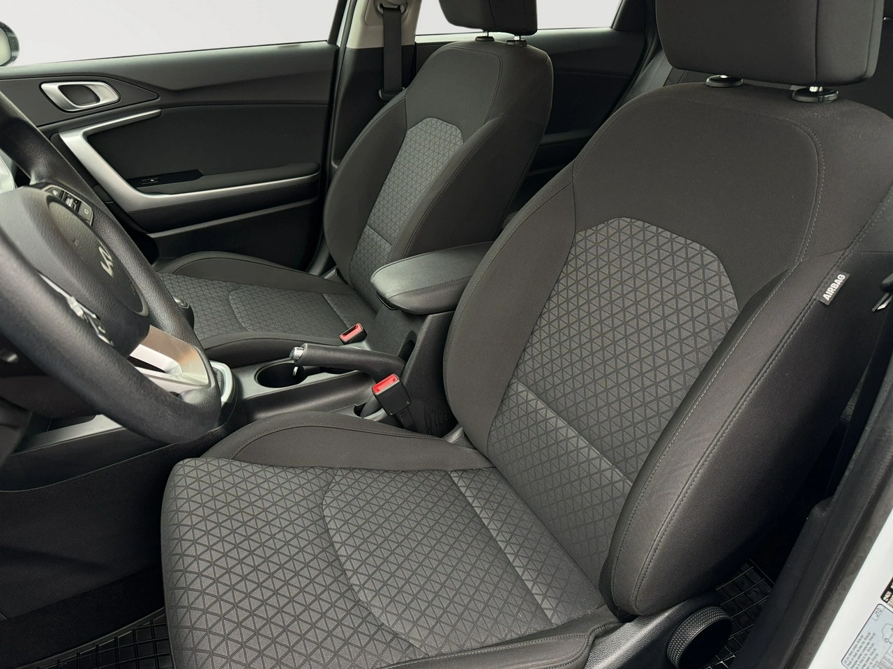 Kia Ceed - Zdjęcie 11