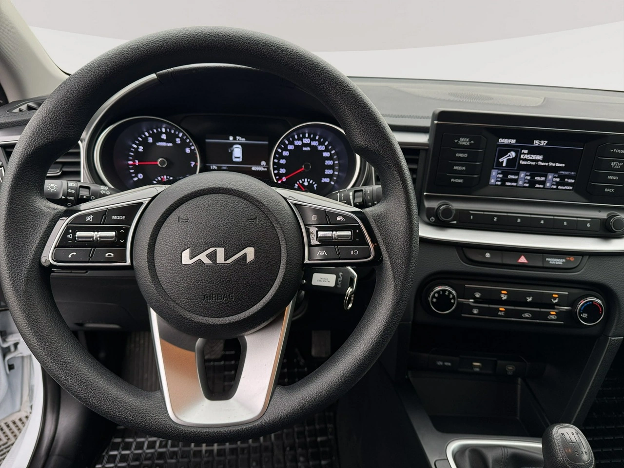 Kia Ceed - Zdjęcie 12