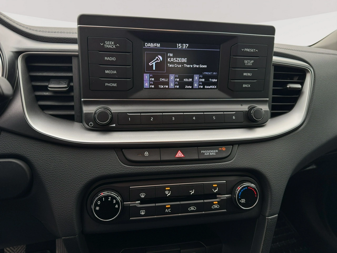 Kia Ceed - Zdjęcie 15