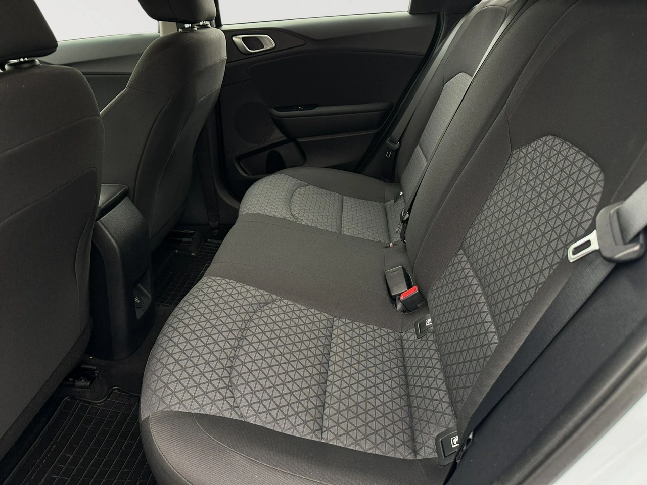 Kia Ceed - Zdjęcie 18