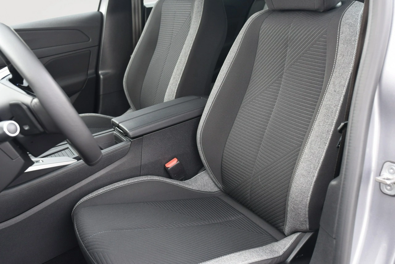 Peugeot 308 - Zdjęcie 9