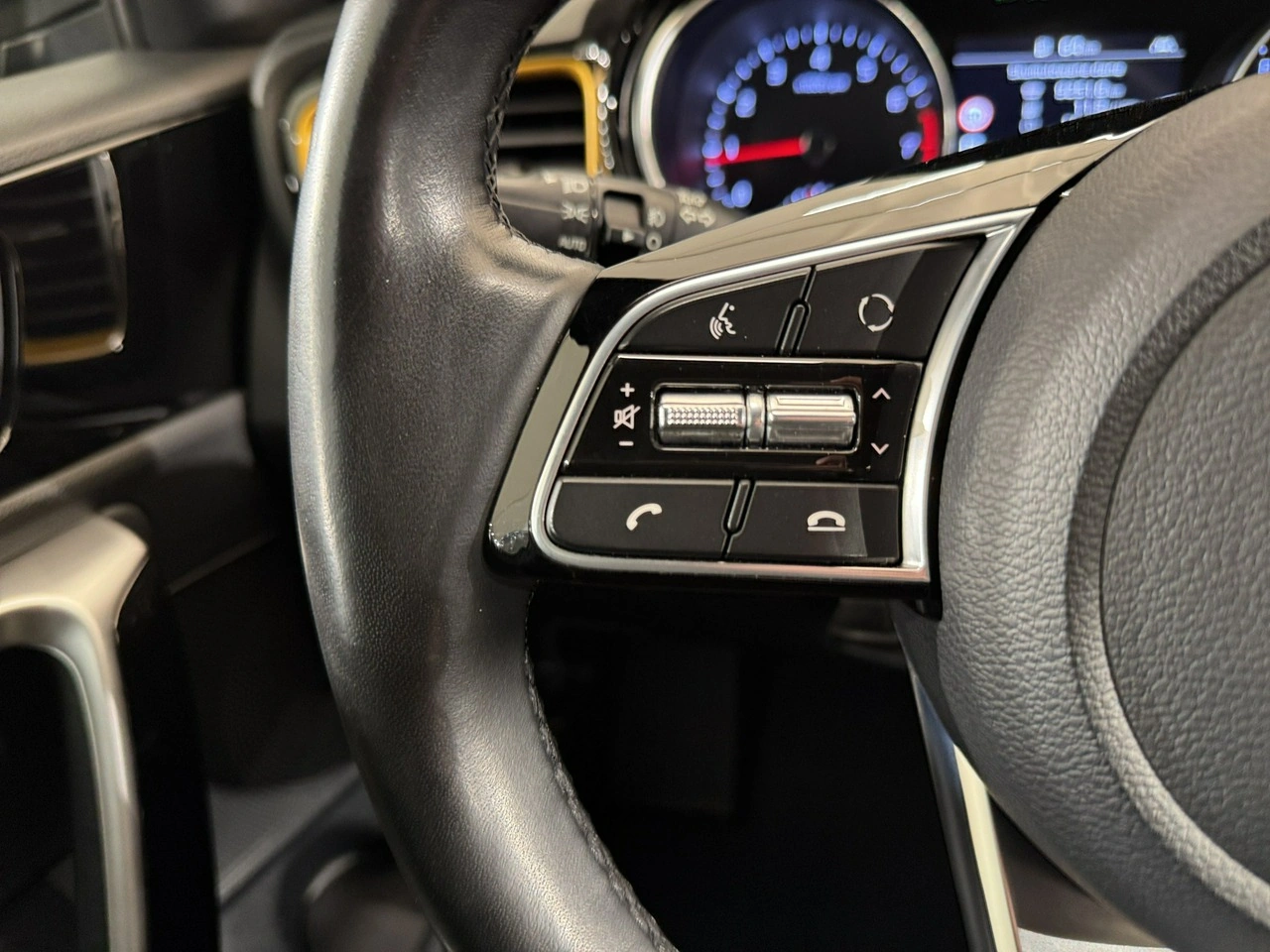 Kia XCeed - Zdjęcie 18