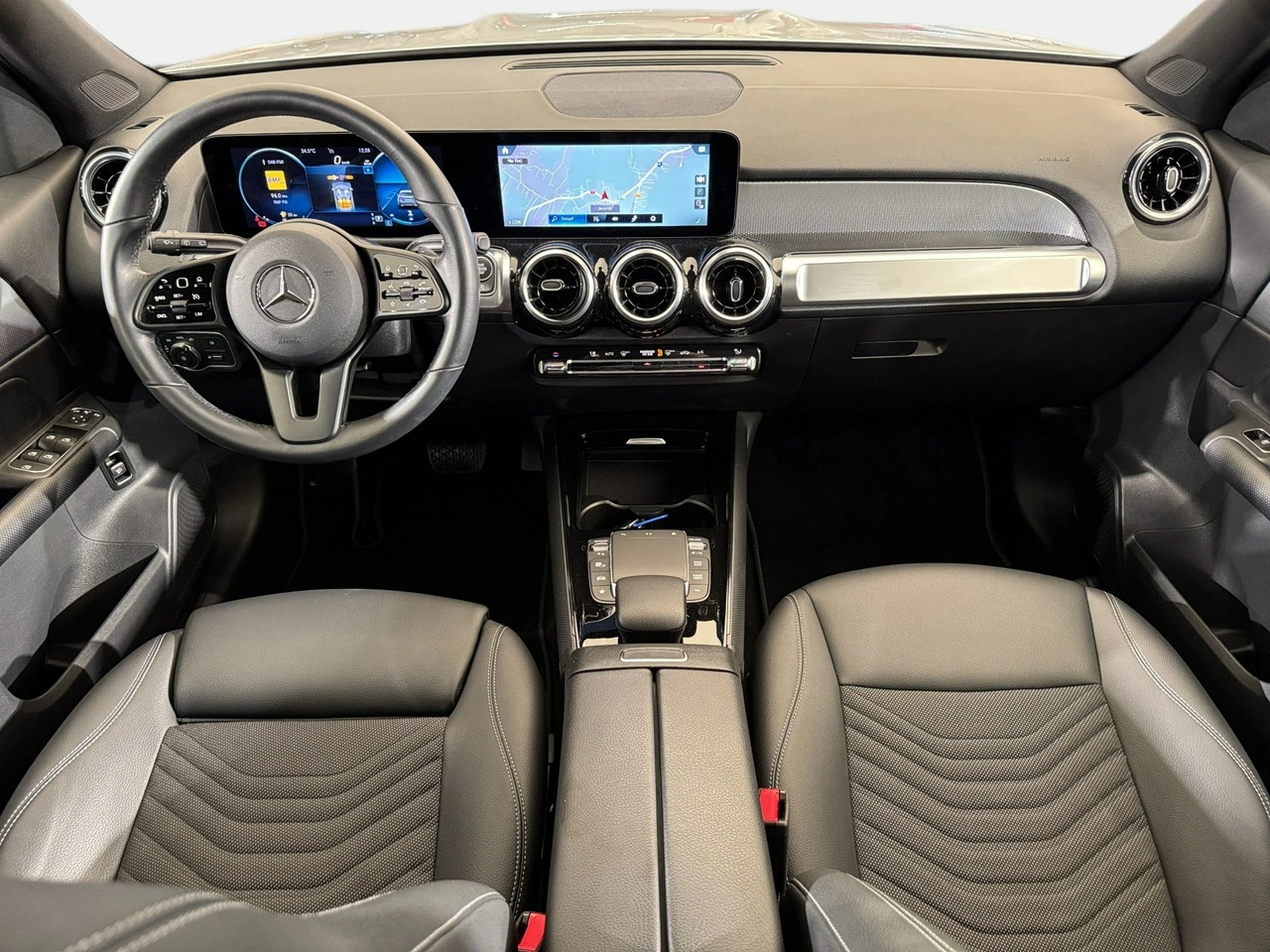 Mercedes GLB - Zdjęcie 15