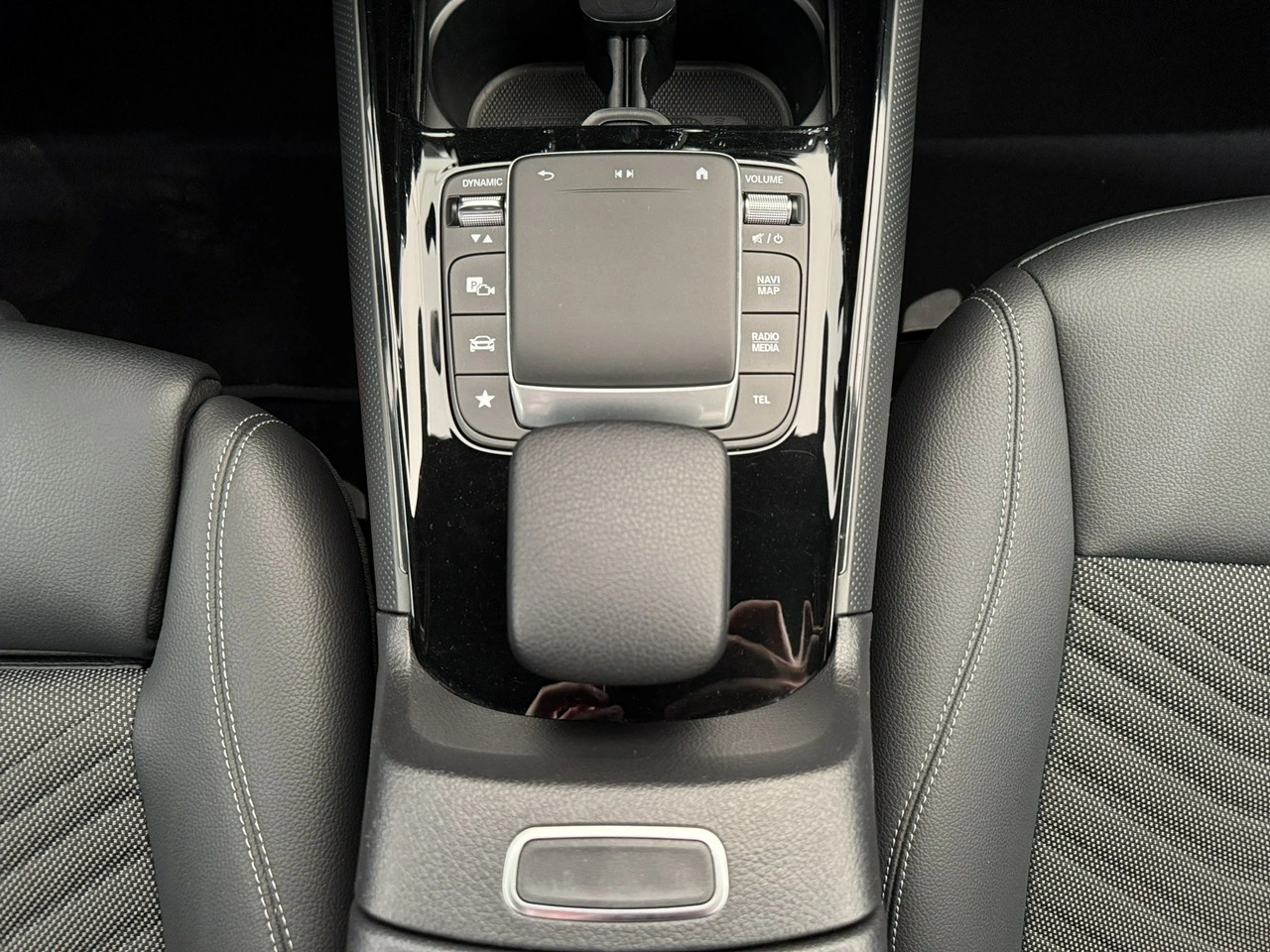 Mercedes GLB - Zdjęcie 17