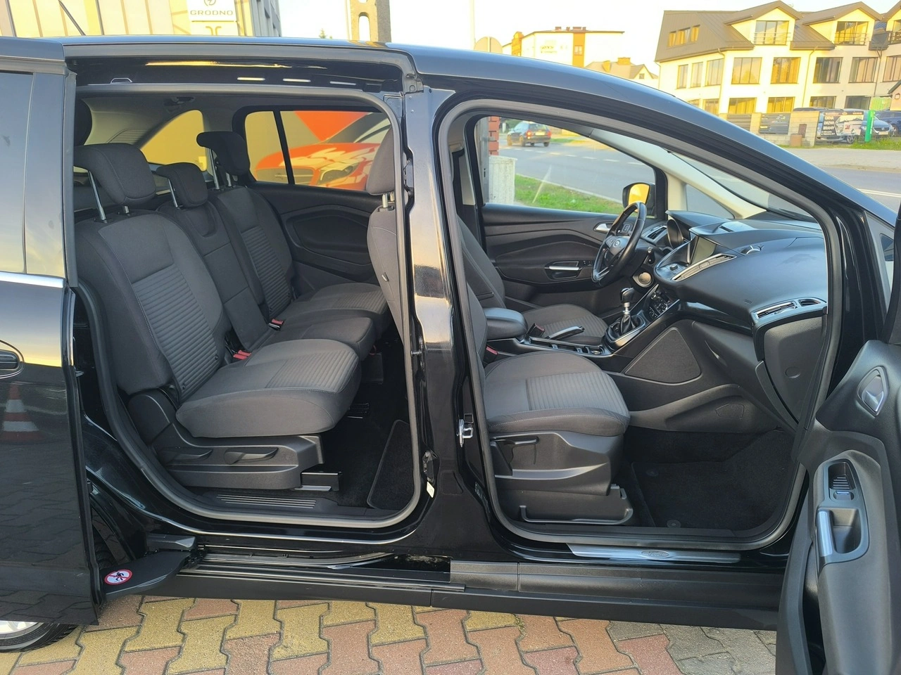 Ford Grand C-MAX - Zdjęcie 27