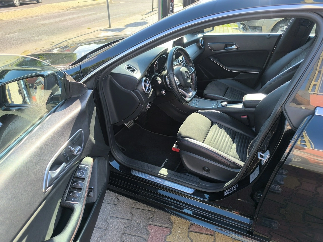 Mercedes CLA 220 - Zdjęcie 10