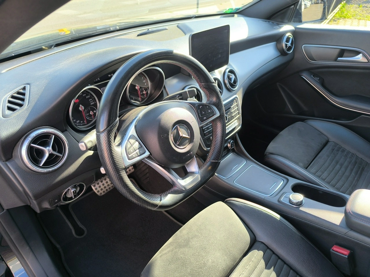 Mercedes CLA 220 - Zdjęcie 12