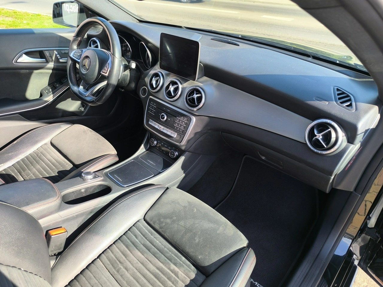 Mercedes CLA 220 - Zdjęcie 18
