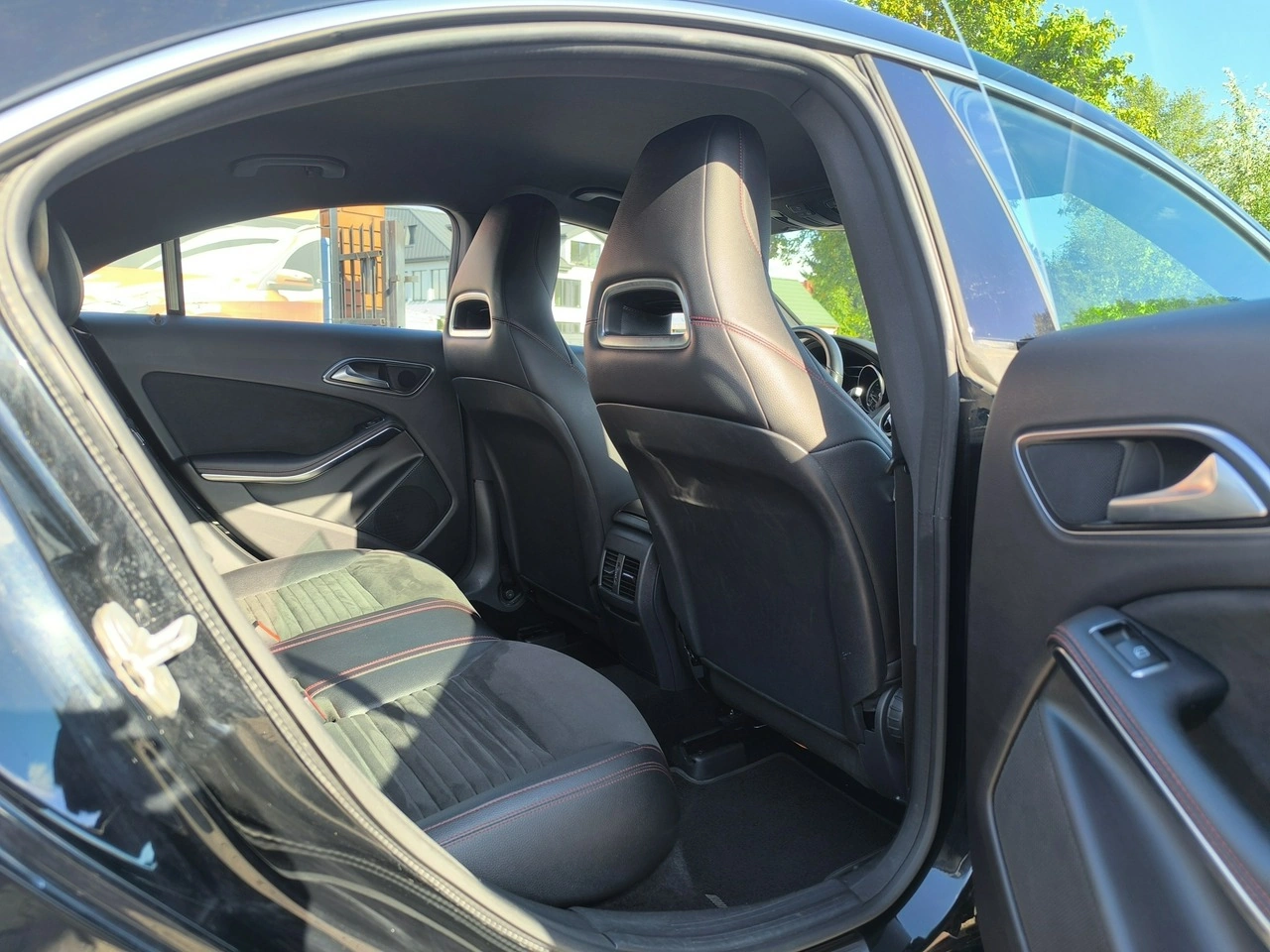 Mercedes CLA 220 - Zdjęcie 21