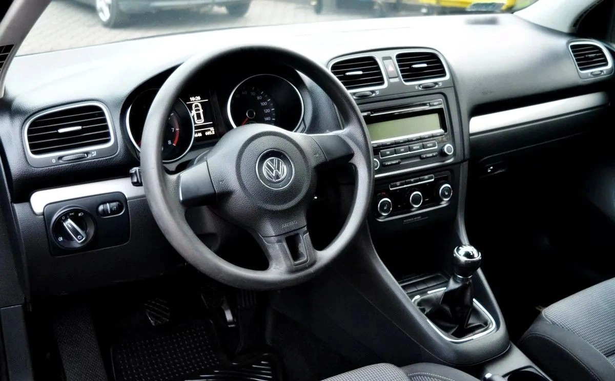 Volkswagen Golf - Zdjęcie 13
