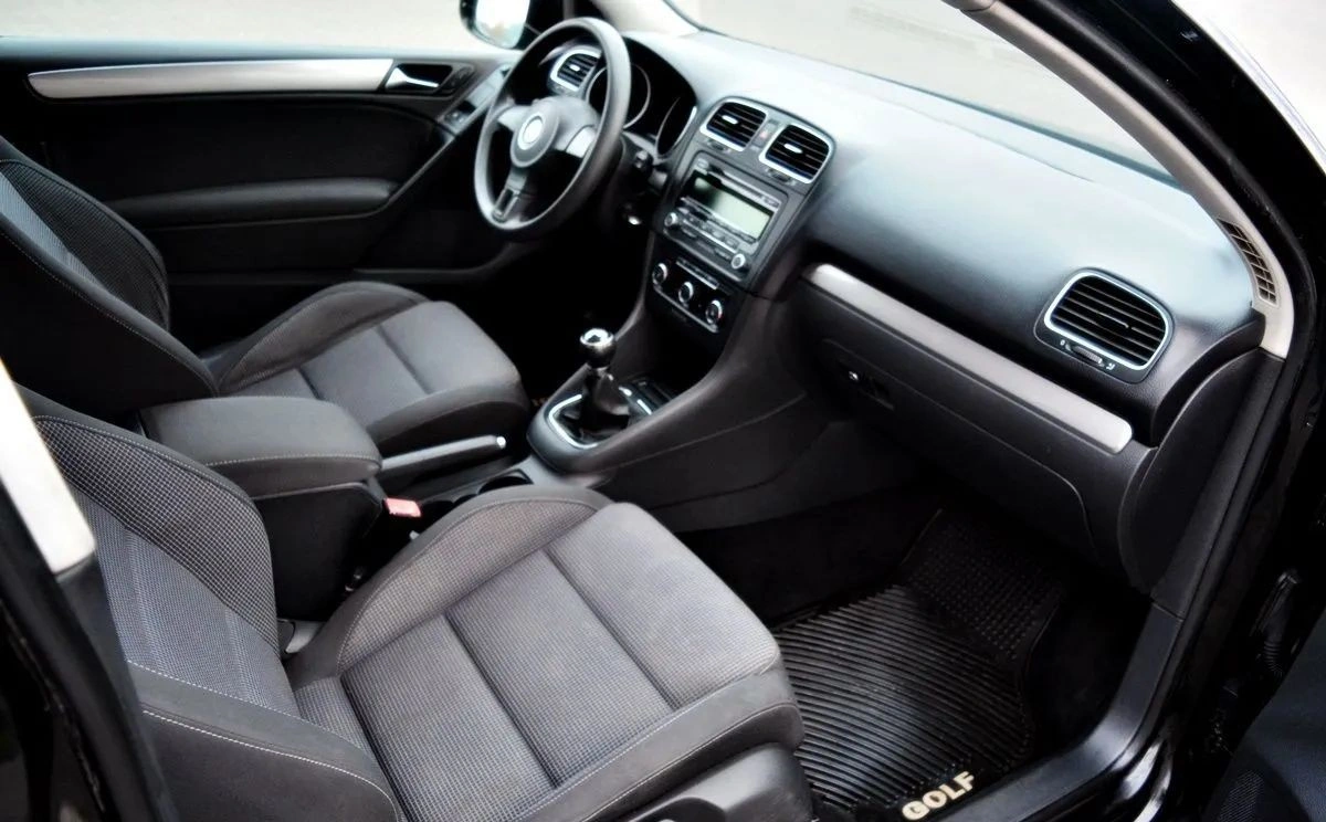 Volkswagen Golf - Zdjęcie 14