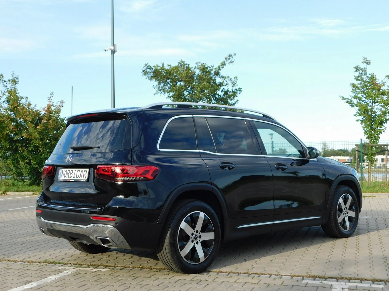 Mercedes GLB - Zdjęcie 3
