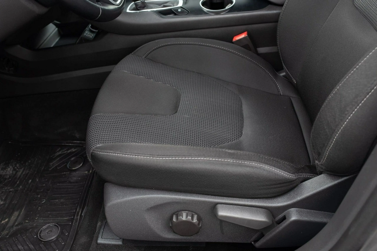 Ford Mondeo - Zdjęcie 8