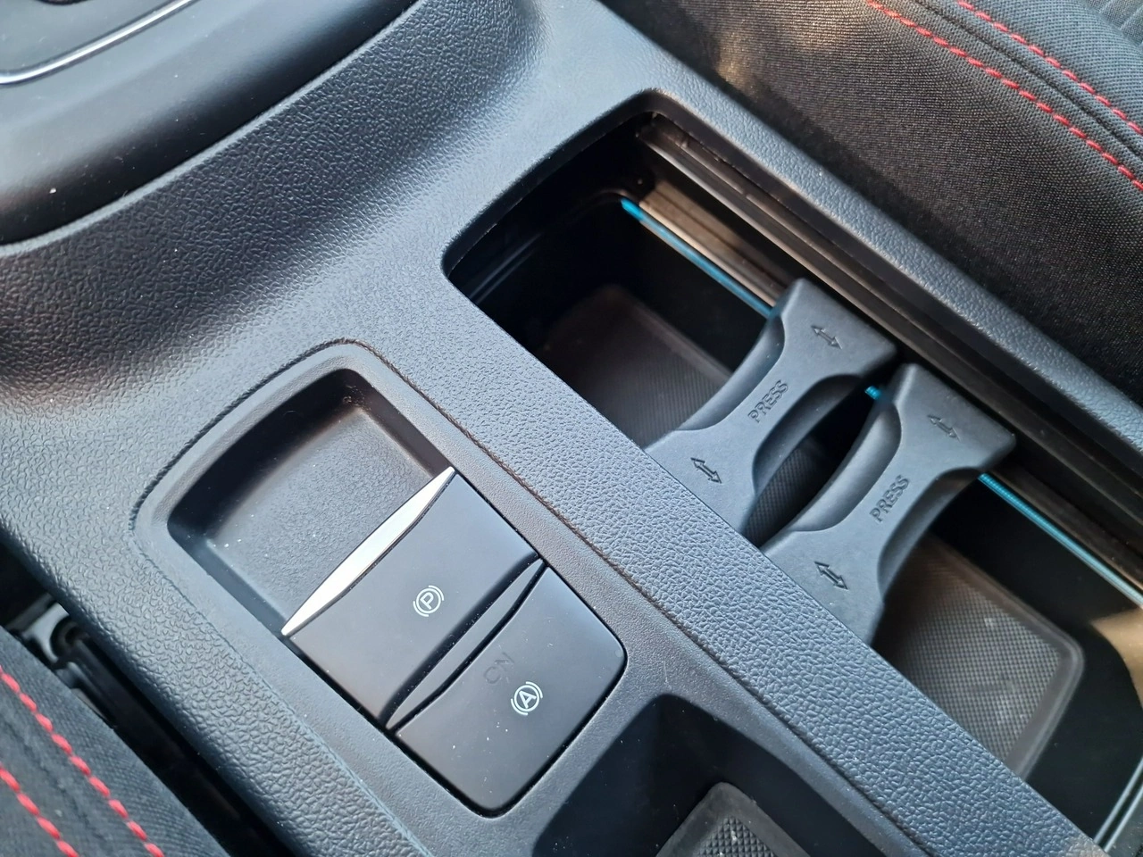 Ford Focus - Zdjęcie 32