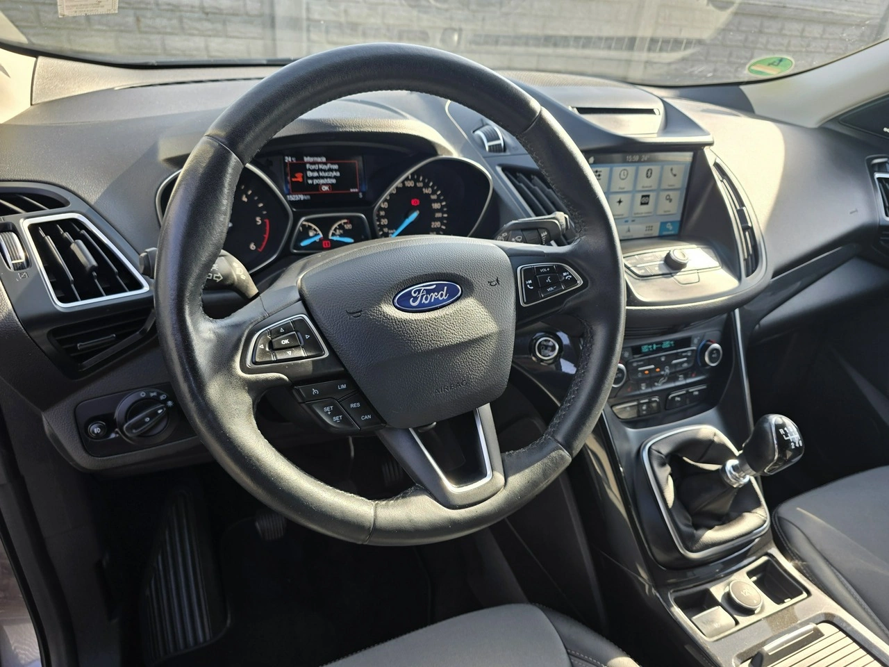 Ford Kuga - Zdjęcie 24