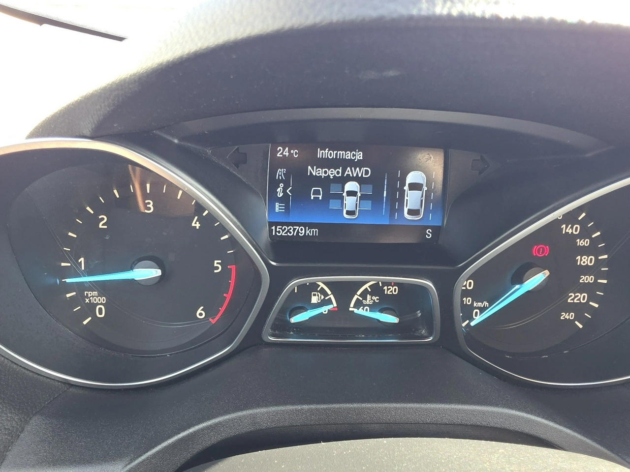 Ford Kuga - Zdjęcie 2