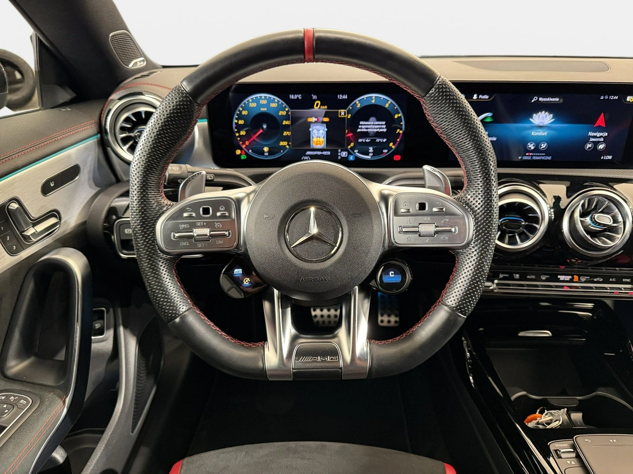 Mercedes CLA 45 AMG - Zdjęcie 19