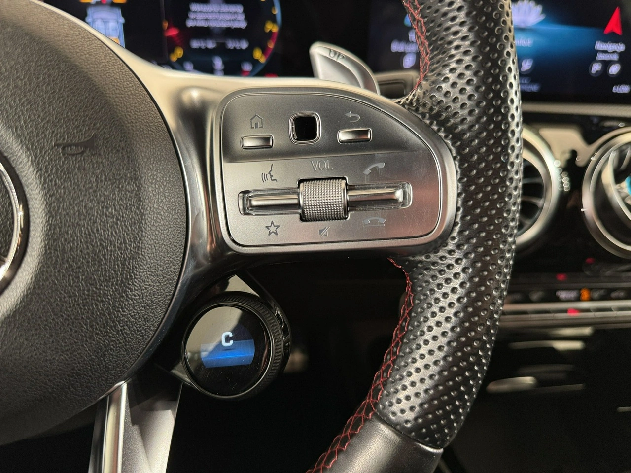 Mercedes CLA 45 AMG - Zdjęcie 21