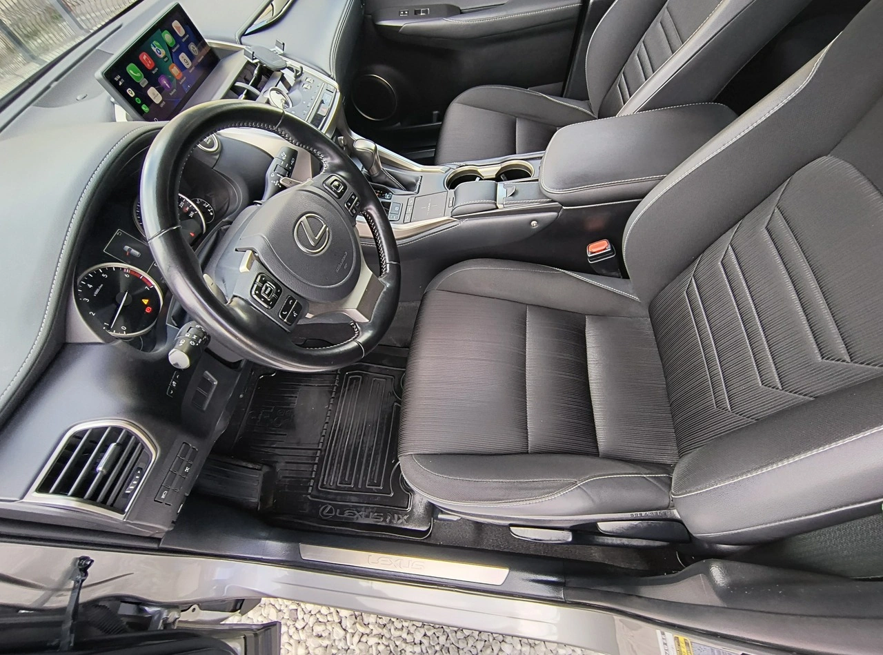 Lexus NX - Zdjęcie 10