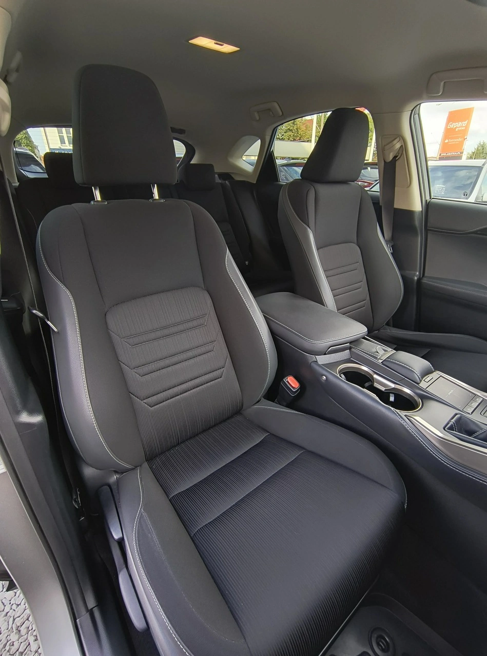 Lexus NX - Zdjęcie 16