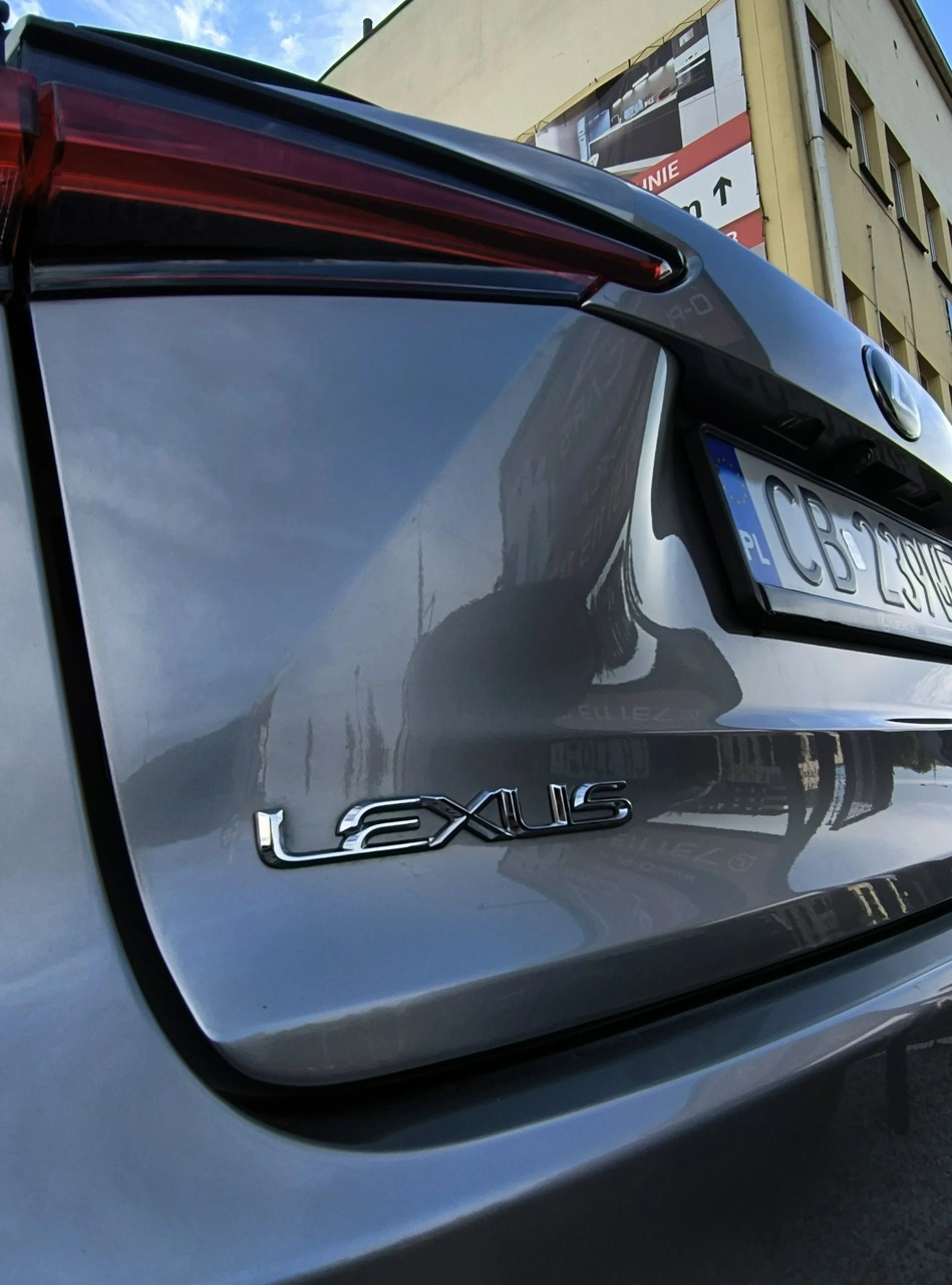 Lexus NX - Zdjęcie 30